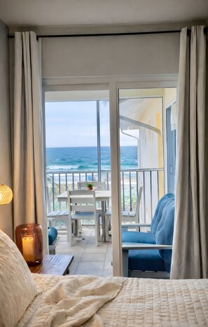 2 camere, una scrivania, ferro/asse da stiro, culla da viaggio