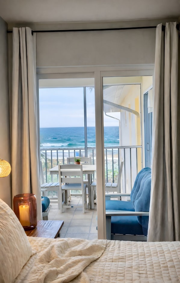 2 Schlafzimmer, Schreibtisch, Bügeleisen/Bügelbrett, Reisekinderbett