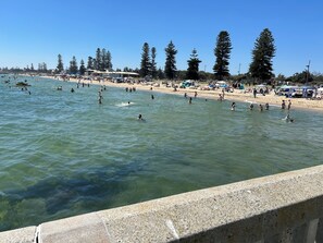 Beach - Life's a beach - stop and smell the sea (Elwood)