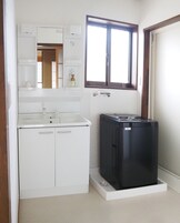 Basic Room, 2 Bedrooms, Non Smoking, Kitchen | Bathroom | Separate tub and shower, towels, soap, shampoo