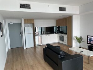 Interior - RNR on Franklin-Three-Bedroom Apartment (Adelaide)