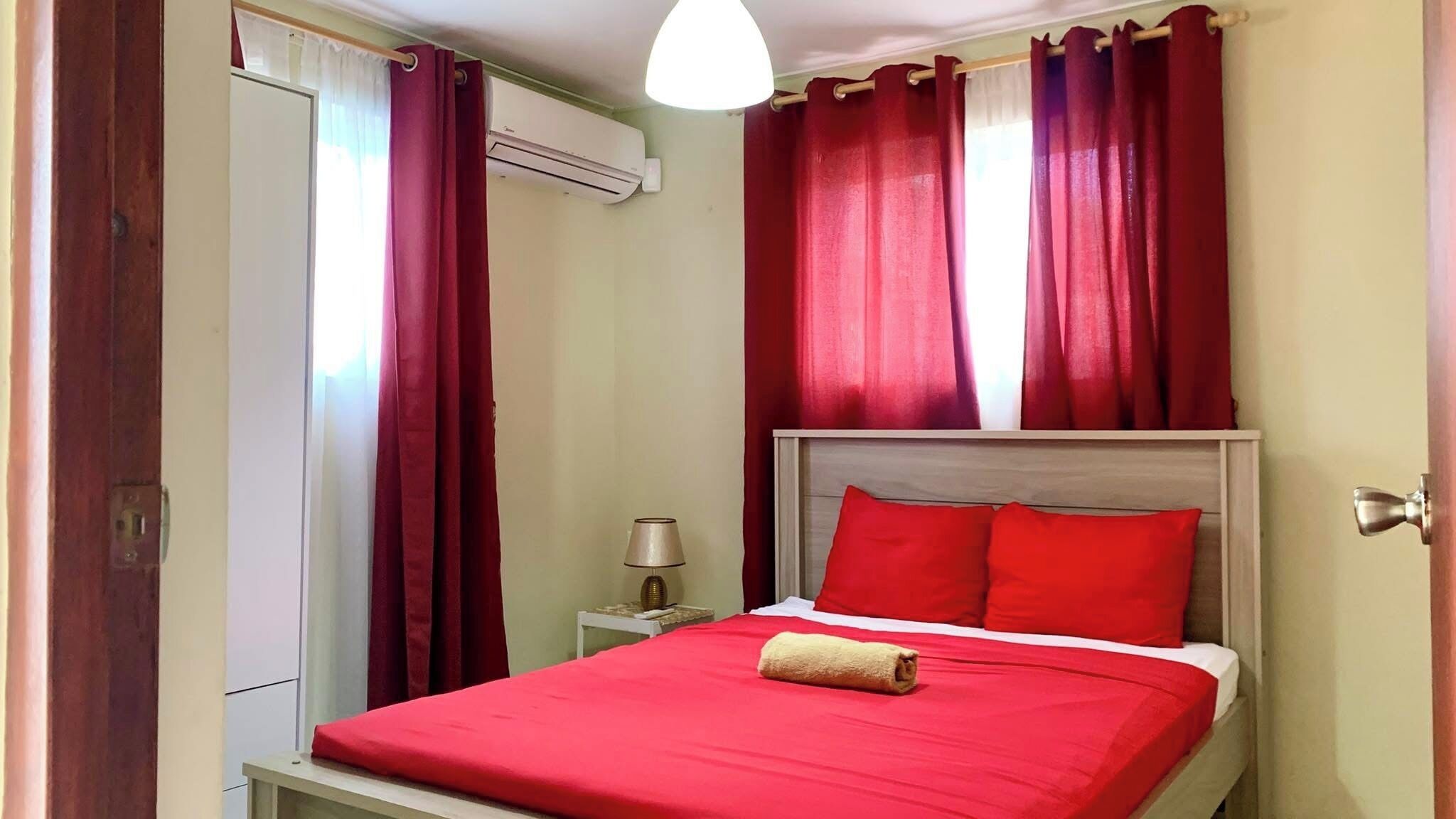 2 Schlafzimmer, Zimmersafe, Bügeleisen/Bügelbrett, WLAN