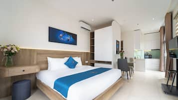 Estudio Premier, vista al mar | Espacio para trabajar con laptop, cortinas blackout y wifi gratis