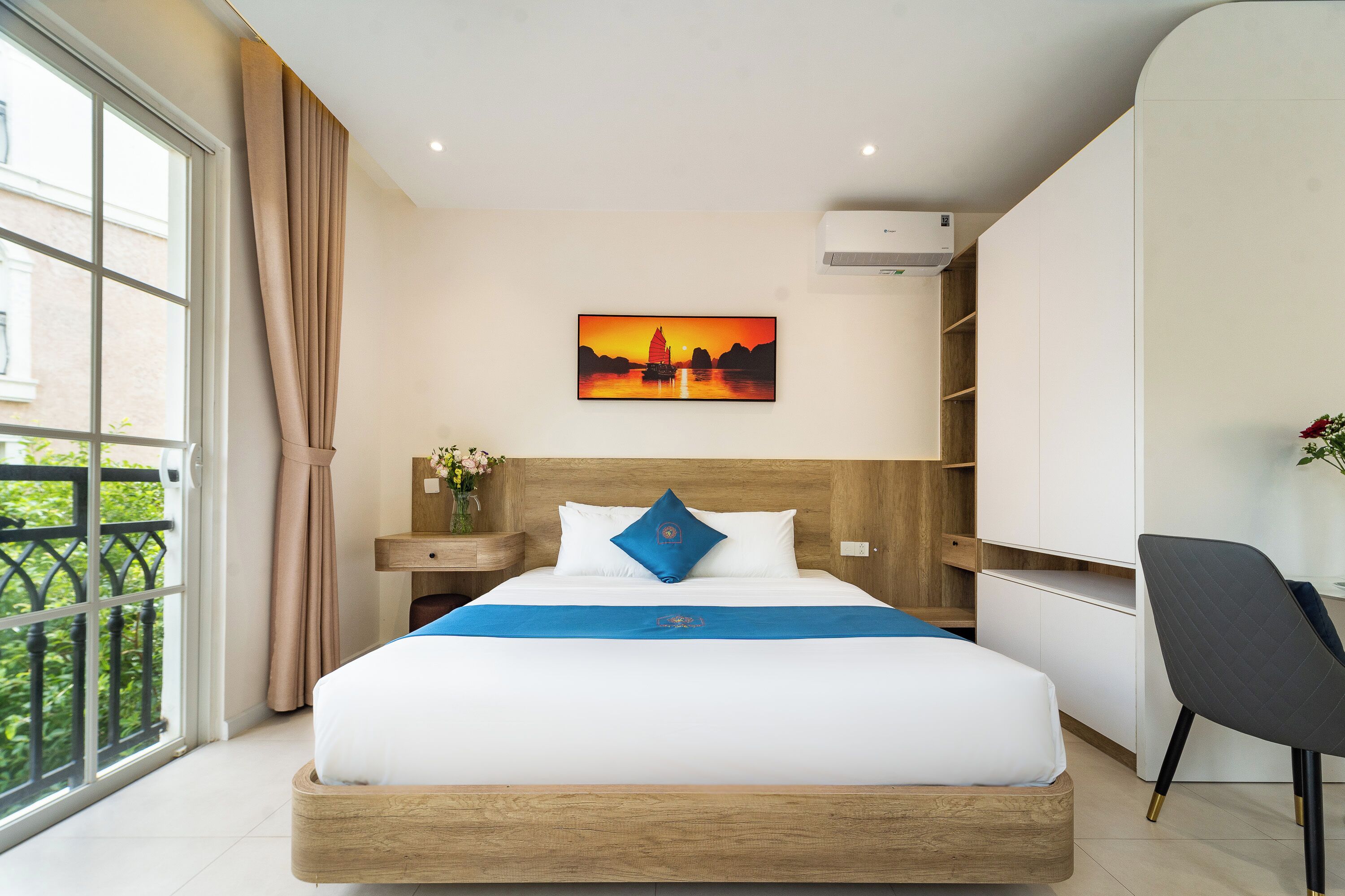 Standard Studio, Courtyard View