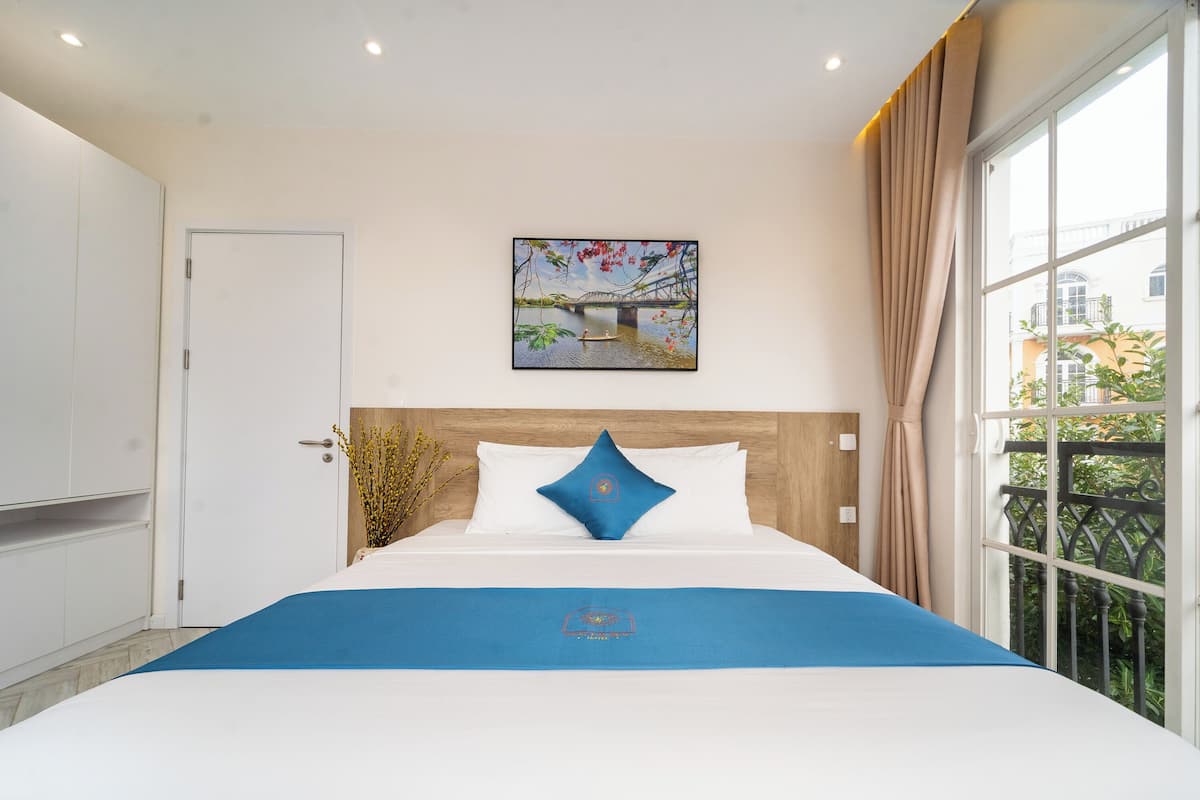 Standard Suite, Courtyard View