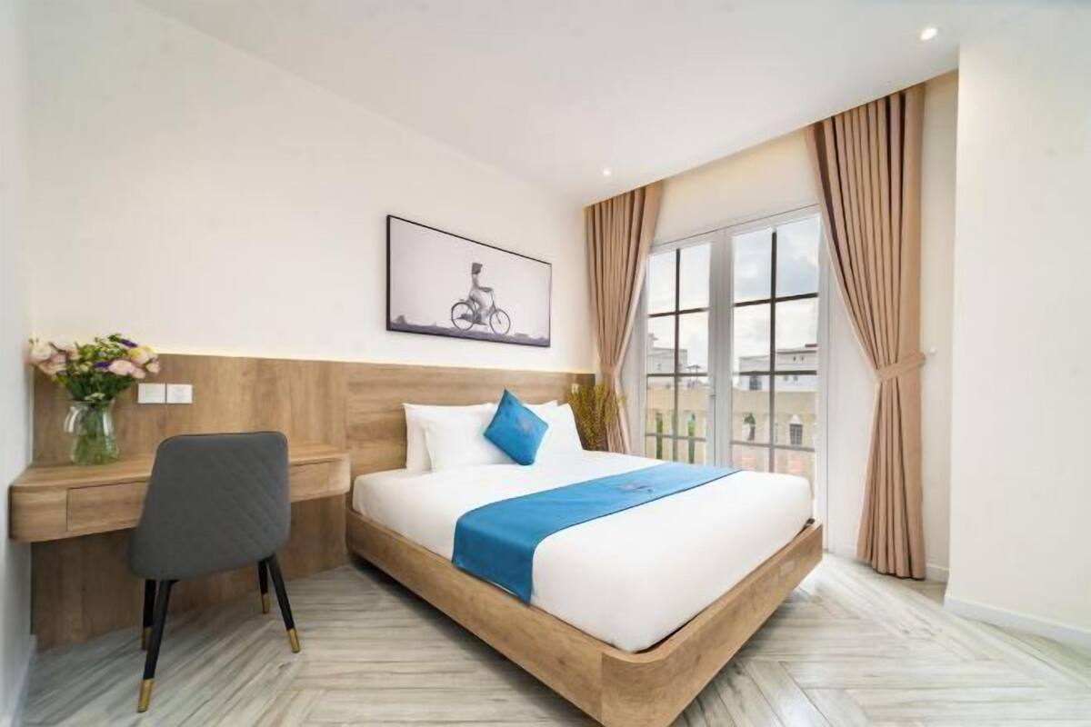 1 bedroom, laptop workspace, blackout drapes, free WiFi