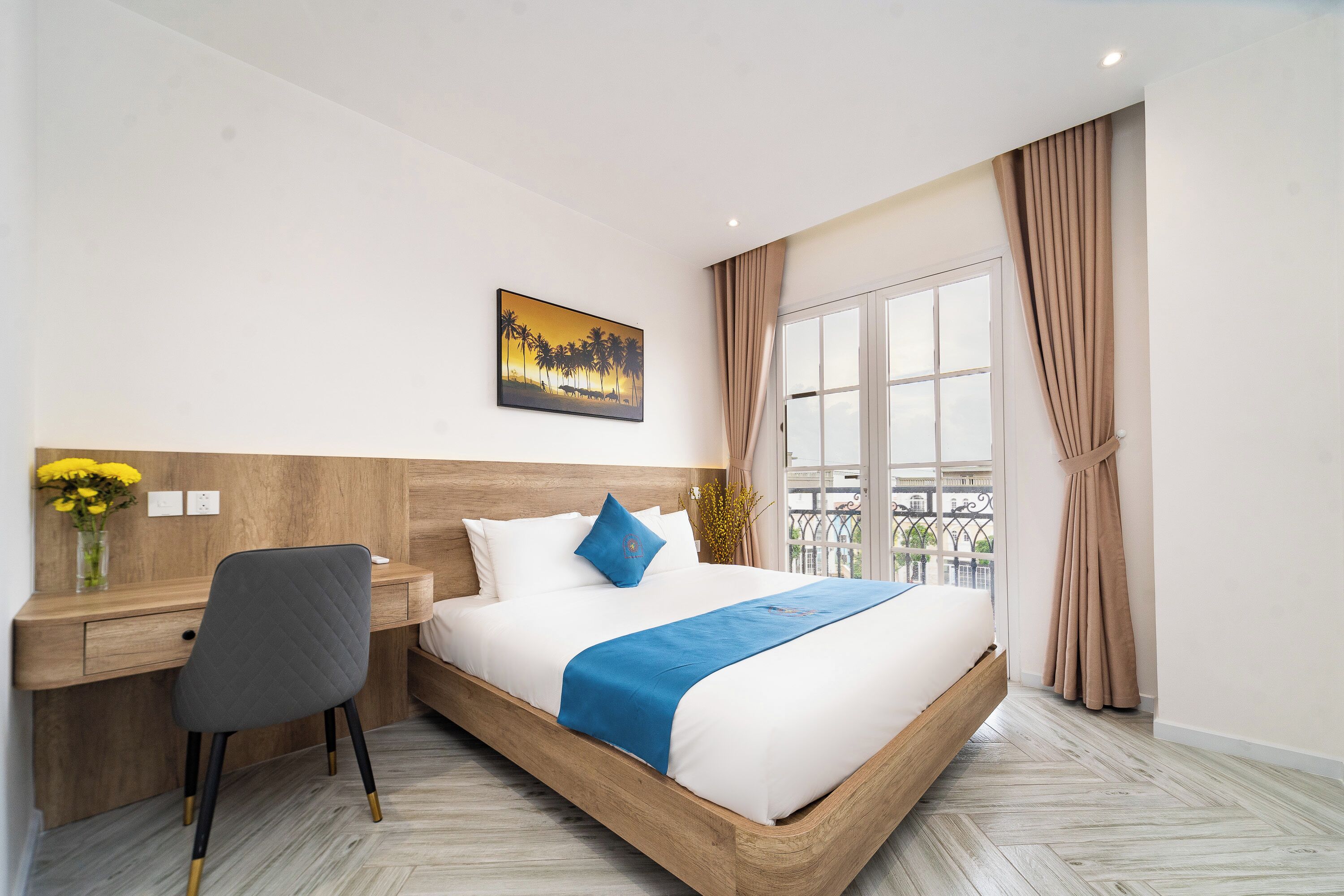 Superior Suite, City View