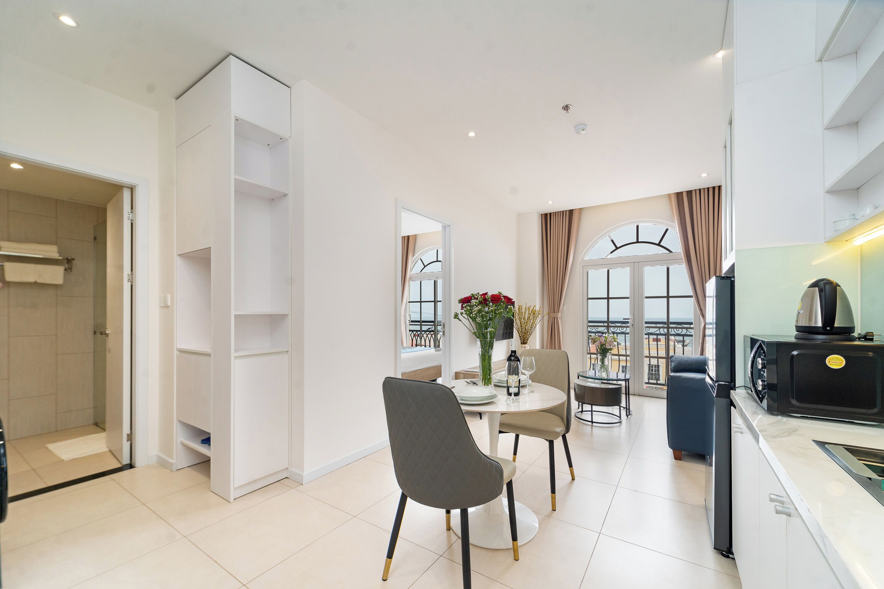 Premier Suite, Sea View | Ruang kerja komputer riba, langsir/tirai gelap terus, Wi-fi percuma 