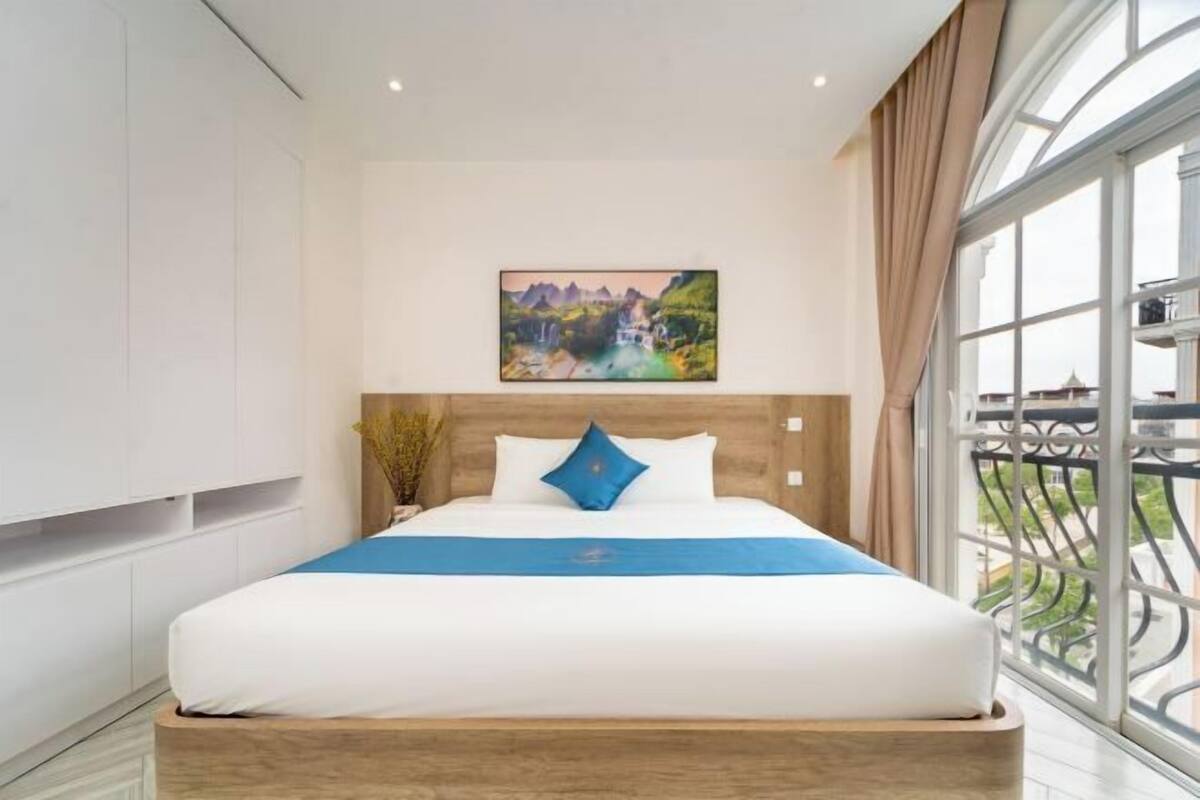 1 bedroom, laptop workspace, blackout drapes, free WiFi