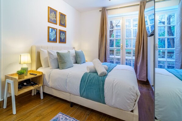 2 slaapkamers, een bureau, wifi