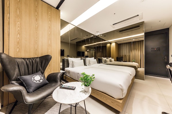 Deluxe Twin Room | Desk, laptop workspace, free WiFi - HOTEL CULLINAN (Seoul)