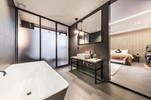 Junior Suite | Bathroom