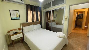 3 bedrooms, iron/ironing board, free WiFi