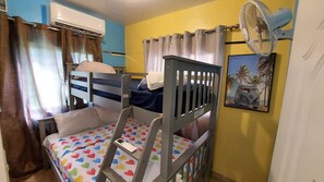 3 chambres, fer et planche à repasser, Wi-Fi gratuit