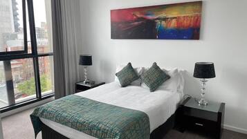 2 Schlafzimmer, BĂŒgeleisen/BĂŒgelbrett, WLAN, BettwĂ€sche