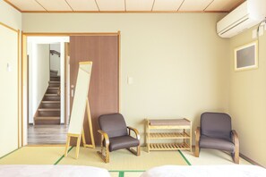 6 quartos, ferros/tábuas de passar roupa, Wi-Fi, roupa de cama