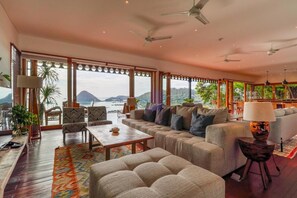 TV connectée, cheminée