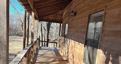The River House - Plus LockOut Floor for 12 Guests