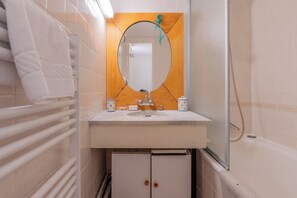 Hair dryer, towels