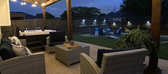 Stunning Newly Renovated Family Friendly Home w/Hot Tub, Fire Pit + Game Room