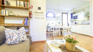 Smart TV, videogiochi, libri, impianto stereo