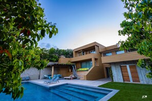 Pool - Palombaggia - Villa "SUNTUOSA": Where Luxury Meets Privacy (Porto-Vecchio)