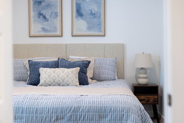 3 bedrooms, desk, iron/ironing board, travel cot