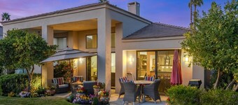 Mountain & Golf Views + Pool & Spa + Fire Pit + BBQ + Golf Cart + Dog Friendly!