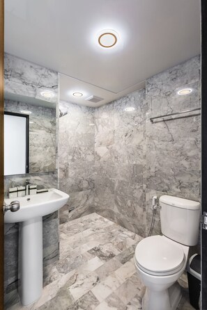 Bathroom - One bedroom Condo in Naiharn P209 (Rawai)