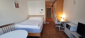1 bedroom, WiFi, bed sheets