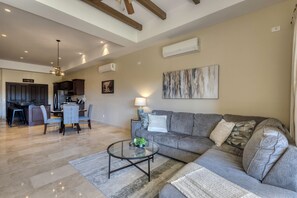 Smart TV, video games, table football, ping pong - PUEBLO BONITO @COPALA POOLSIDE CONDO WITH RESORT ACCESS & 7MIN TO DOWNTOWN CABO! (Cabo San Lucas)