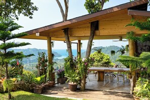 Fachada de la propiedad