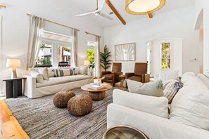 Télévision, cheminée, jeux vidéo, espaces bureaux