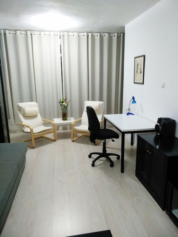 Spacious 3-bedroom Apartment With Ac, Wifi In Charming Giv'atayim - Tel Aviv-Yafo