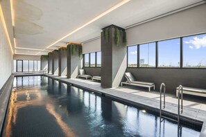 Spa - High-Rise 3-Bed Apartment with Premium Amenities (Box Hill)