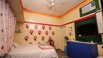 Luxury Triple Room, City View | Soundproofing, free WiFi