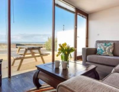 Westward Ho! Beachfront Luxury for 2