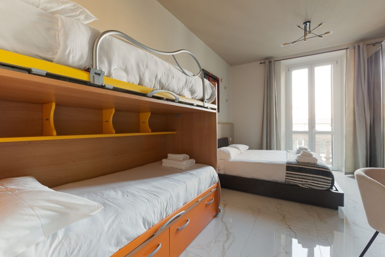 1 dormitorio, tabla de planchar con plancha, wifi