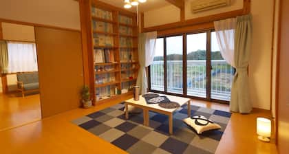 3 minutes to the ocean! A villa for rent with a horizon and a star-filled sky