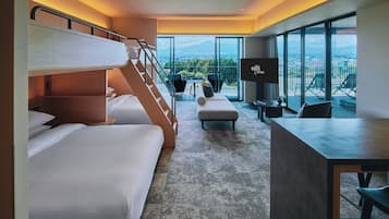 Luxury Room, Non Smoking, Sauna (suite Bunk) | In-room safe, blackout drapes, iron/ironing board, free WiFi