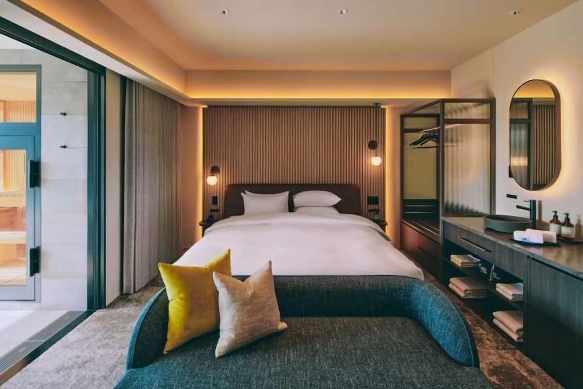 In-room safe, blackout curtains, iron/ironing board, free WiFi