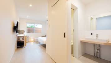 Standard Double Room, 1 Double Bed, Non Smoking | Laptop workspace, free WiFi, bed sheets