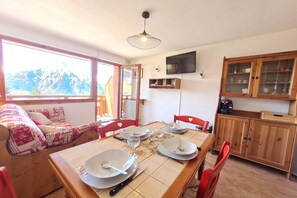 Dining - Ski-In Stay in Les Deux Alpes (Les Deux Alpes)