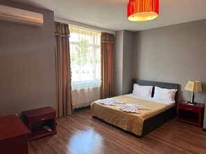 4 chambres, fer et planche à repasser, Wi-Fi