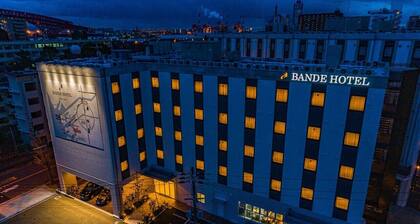 BANDE HOTEL TEMPOZAN