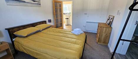 2 habitaciones, wifi gratis y ropa de cama