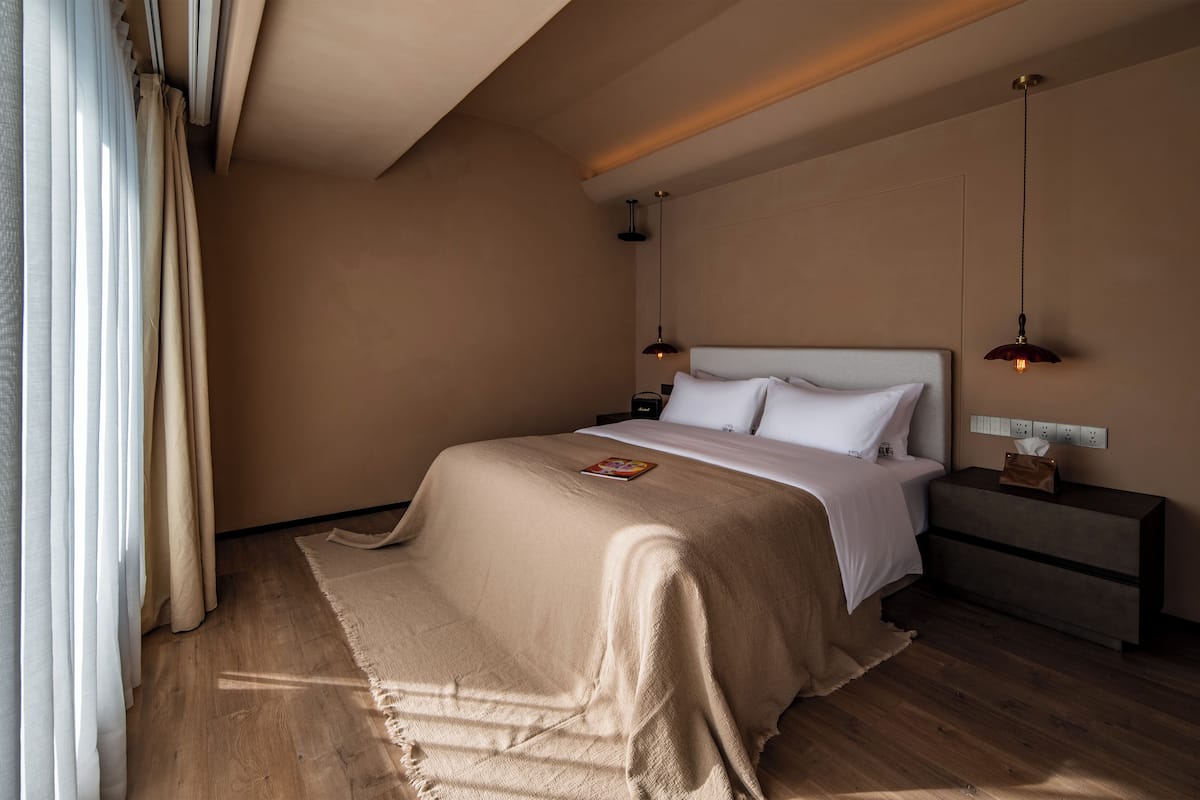Deluxe Double Room, Patio, Mountain View