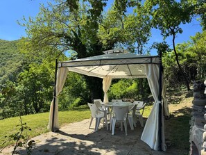 Outdoor dining - Villa delle Fonti - Villa with Pool (Emilia-Romagna)