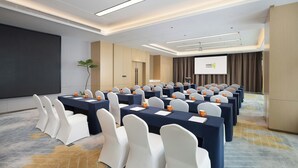 Unclassified image, 4 of 82, button - Home2 Suites by Hilton Chaozhou (Chaozhou)