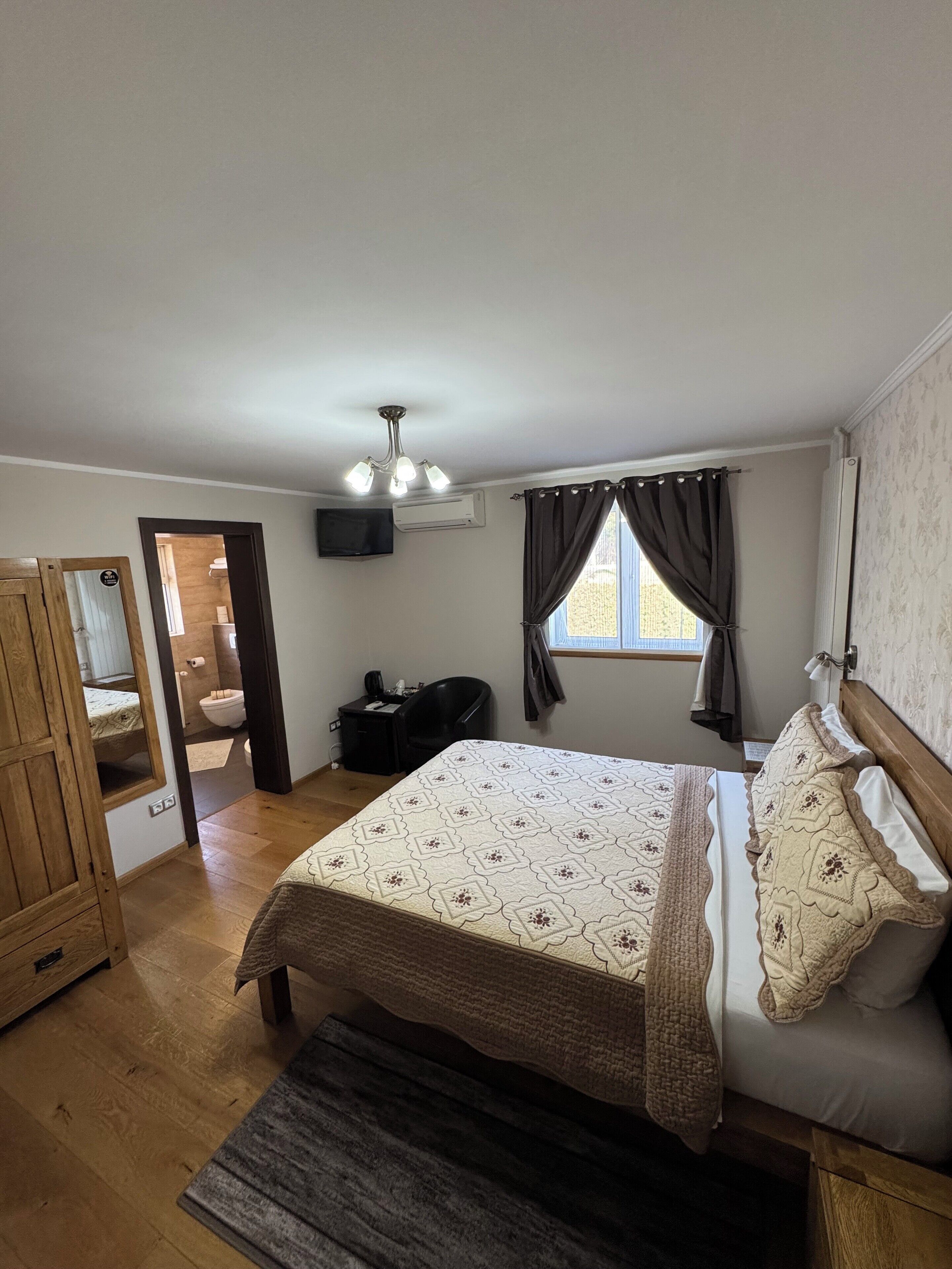 Comfort Double Room, Garden View | In-room safe, desk, blackout drapes, free WiFi